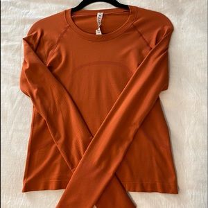 Lululemon Swiftly Tech Long Sleeve Size 6